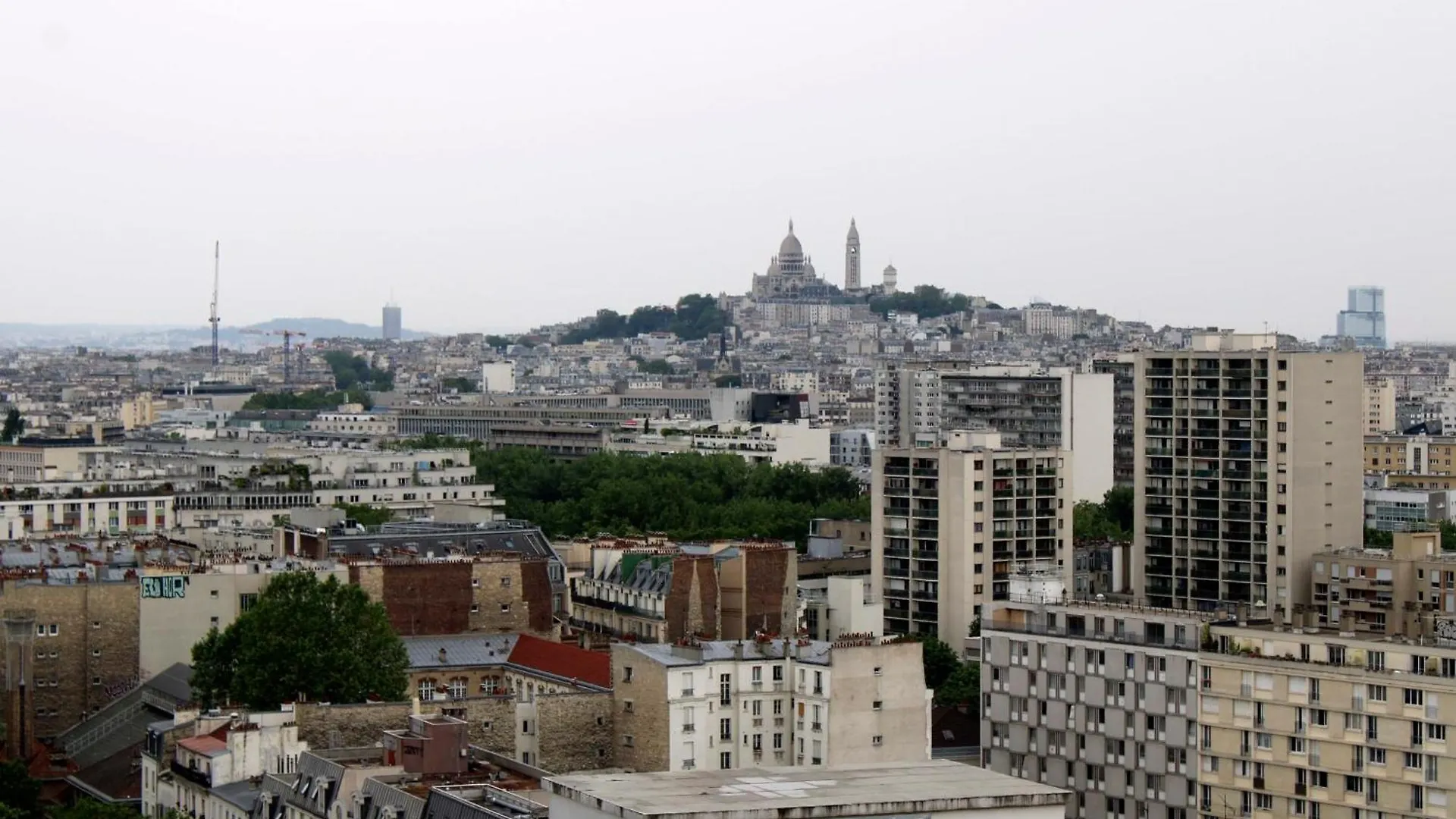 Skyscrapers With Balcony And Overlooking Paris Apartment